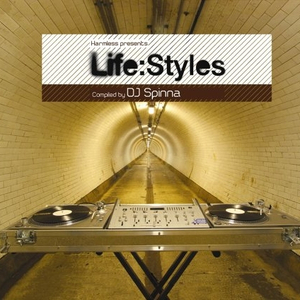 13女学生脱了内裤开始亲热
